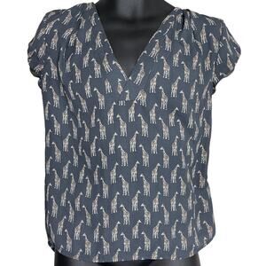 HM Conscious Top 4 Gray Giraffe All Over Print Cap Sleeve Novelty Quirky Fun